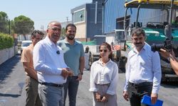 Gaziemir’de asfaltlama atağı: 4 bin 470 ton asfaltla yollar yenileniyor