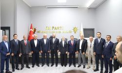 Gölbaşı’nda 6 CHP’li meclis üyesi AK Parti’ye geçti