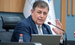 Cemil Tugay CHP ve YENİ Parti gruplarından çıktı