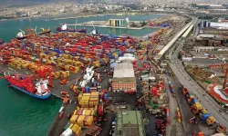İzmir ihracatı ilk yarıda Türkiye’yi geride bıraktı