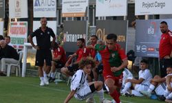 İzmir derbisinde 3 gol: Karşıyaka Altay'ı mağlup etti