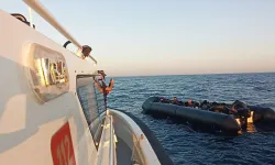 İzmir’de iki operasyonda 69 düzensiz göçmen kurtarıldı