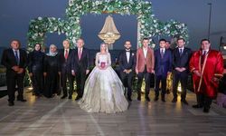 Kılıçdaroğlu İstanbul'da nikah şahitliği yaptı