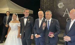 Özgür Özel, Yeni Parti Sakarya İl Başkanı Oğuz Can Curoğlu’nun düğününe katıldı