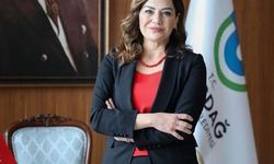 Candan Yüceer CHP’den istifa ederek Yeni Parti’ye geçti