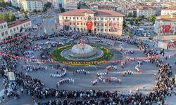 4 Eylül etkinliklerinde 1058 kişilik Sivas Ağırlama Halayı