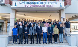 Başkan Tugay balıkçılarla buluştu: “Bereketli bir yıl diliyorum”