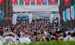 İEF’de eğlence ve sürprizler bir arada