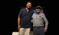 Yaren Leylek ve Adem Amca’nın dostluğu İzmir’de büyük ilgi gördü