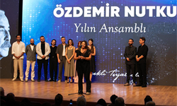 İzBBŞT, Özdemir Nutku Tiyatro Ödülleri’nden dört ödülle döndü