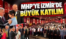 MHP İzmir’de 500 yeni üyeye rozet takıldı