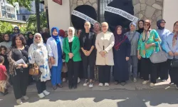 AK Parti Manisa kadın kollarından siyah çelenkli tepki