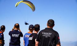 Yamaç paraşütü sporcuları, Tire’de festivalde buluştu