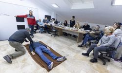 Karşıyaka afet gönüllülerini arıyor