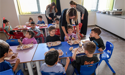 Büyükşehir Yuvamız İzmir’deki minikleri de unutmuyor