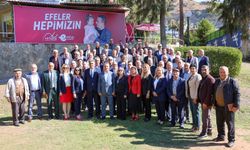 BAŞKAN YETİŞKİN MUHTARLARLA BULUŞTU: “İYİ Kİ VARSINIZ”