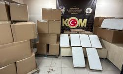İzmir’de minibüsten 1 milyondan fazla makaron çıktı