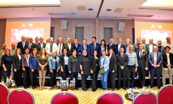 İzmir turizminin dijital geleceği Çeşme’de masaya yatırıldı