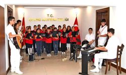 Çeşme’de "Koridorda Müzik" projesi 5. yılına kaymakamlık konseriyle başladı