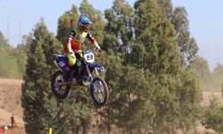 Fethiye’de ilk gün motokros yarışları nefesleri kesti