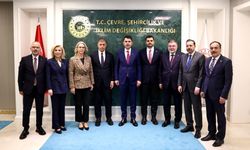 Bakanlar Kurum ve Uraloğlu, İzmir Büyükşehir Belediye Başkanı Tugay ve beraberindeki heyetle görüştü