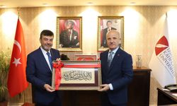 YÖK Başkanı Özvar İzmir Kâtip Çelebi Üniversitesinde