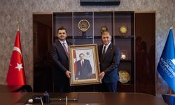 İNAN: “TÜM BELEDİYE BAŞKANLARIN SENİN HUKUKSUZ, GAYRİMEŞRU TALEPLERİNDEN BIKTI!”