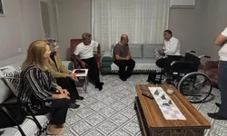 AK Parti Bayraklı’dan 34 aileye tekerlekli sandalye desteği