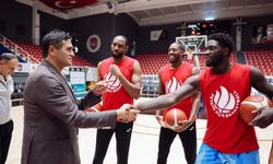 BAŞKAN SERKAN ACAR’DAN ALİAĞA PETKİM SPOR’A MORAL ZİYARETİ