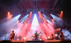 Egeli öğrenciler vize dönemi stresini festivalle attı