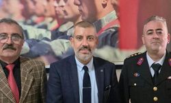 Edremitli iş insanına altın madalya ve berat