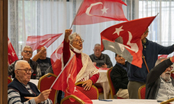 Huzurevinde coşkulu 29 Ekim balosu
