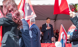 İzmir’de Cumhuriyet coşkusu meydanlara sığmadı