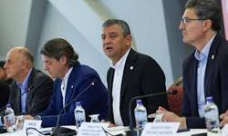 Özgür Özel, Ayvalık’ta iş insanlarıyla bir araya geldi