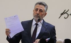 İzmir Bayraklı Belediyesi’nde yolsuzluk operasyonu: Eski başkan Sandal’a gözaltı