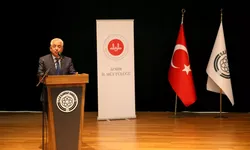 Kömürcüoğlu; "Hiçbir ekranın anne şefkati ve baba ilgisinin yerini tutamaz"