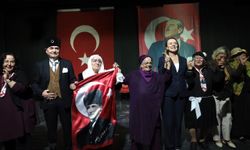 Konak’ın çınarlarından unutulmaz Cumhuriyet gösterisi