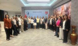 CHP İzmir kadın kollarından birlik mesajı