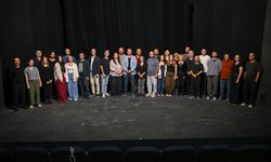 Bornova’da tiyatro coşkusu kesintisiz sürecek