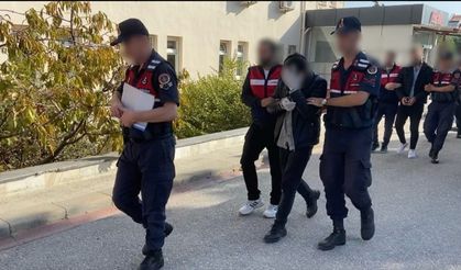 Denizli'de evden hırsızlık yaptığı iddia edilen 2 şüpheli tutuklandı