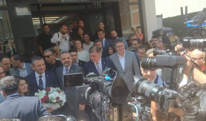 CHP lideri Özgür Özel İzmir'de!