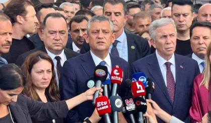 Ferdi Zeyrek'e Manisa'da vefa