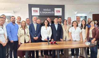 Menteşe Belediye Başkanı Aras Yeni Parti’ye geçti