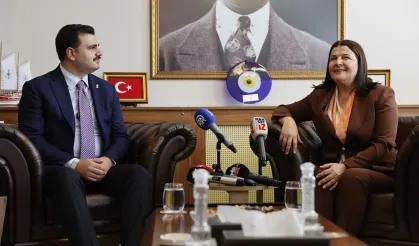 Eyyüp Kadir İnan’dan Foça’da CHP’ye sert eleştiriler