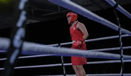 Busenaz Sürmeneli Avrupa şampiyonluğu için finalde