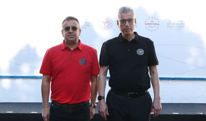 Uşak İl Sağlık Müdürü Tarık Acar İzmir’deki toplantıya katıldı