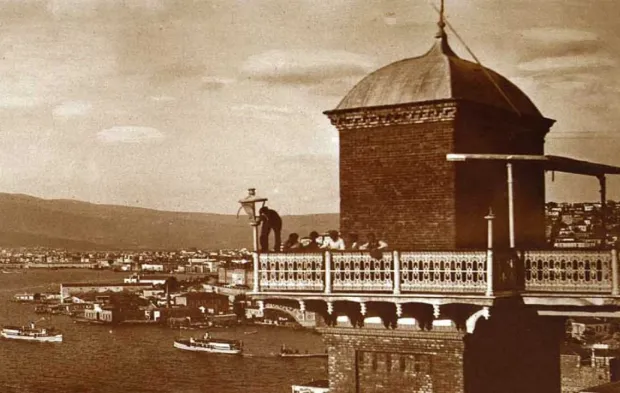 Karataş'taki tarihi asansörden eski bir görüntü