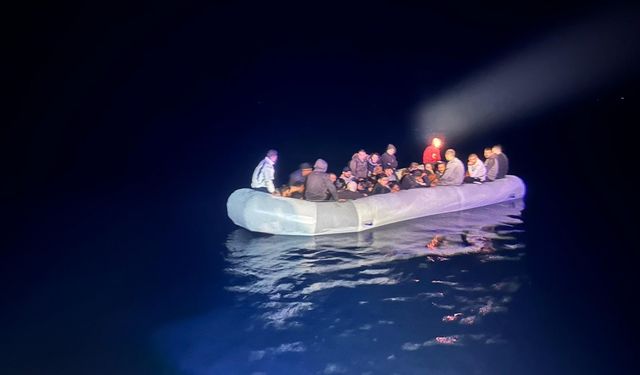 Didim açıklarında 37 düzensiz göçmen kurtarıldı ​​​​​​