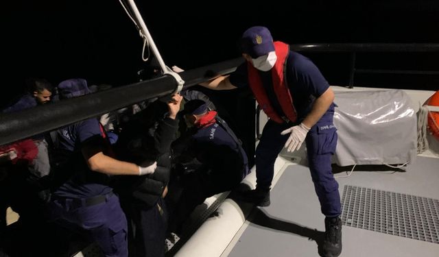 Muğla açıklarında geri itilen 110 düzensiz göçmen kurtarıldı