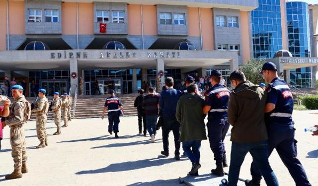 Edirne'de 46 FETÖ şüphelisi yakalandı